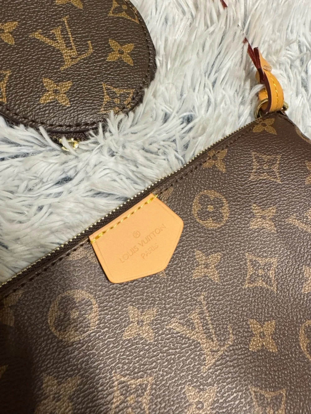 Louis Vuitton Monogram Canvas Pochette in Brown - Picture 4 of 6